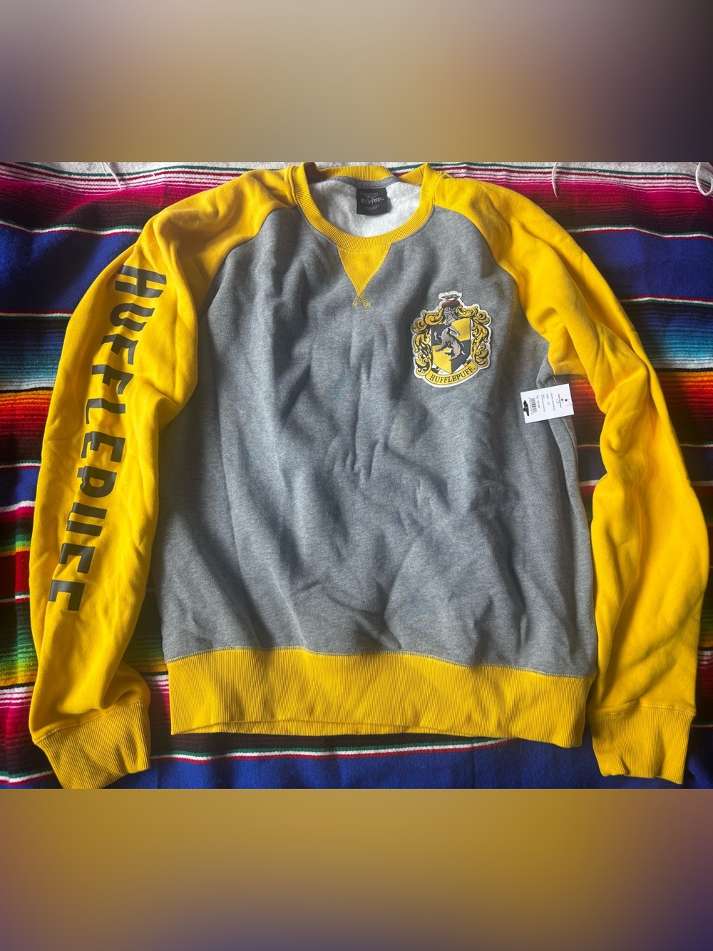 NWT Universal Studios Harry Potter Hufflepuff Sweatshirt - Men’s Large
